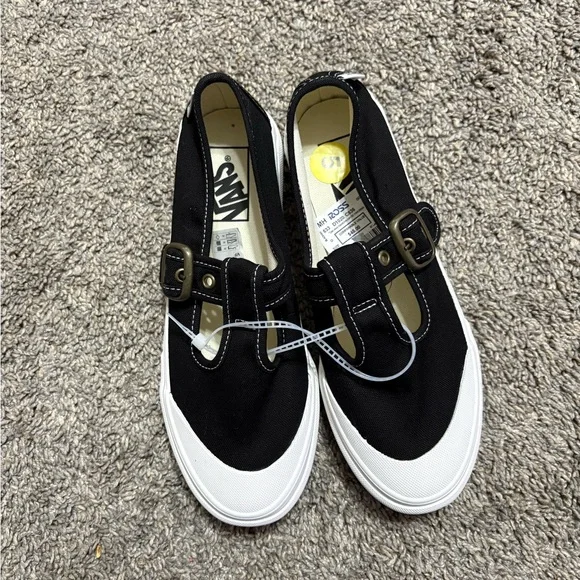 Vans Women’s 5 classic Mary Jane style grounded chunky lug rubber sole Black NWT - Picture 3 of 7